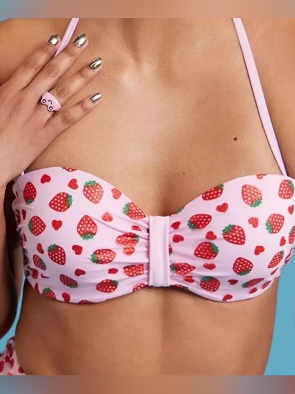 Hot Topic Strawberry Heart halter swim top/ Size M / NWOT
